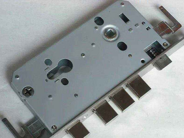 伊宁24小时上门开锁公司